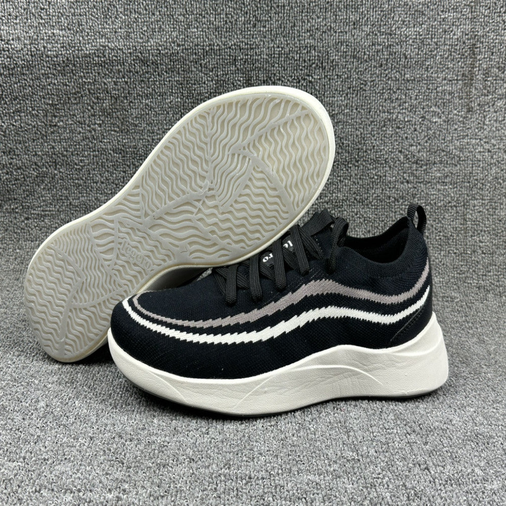 Export of foreign trade orders for Italian mesh casual shoes spring and autumn outdoor men s and women s non slip lightweight sports shoes walking shoes image 97