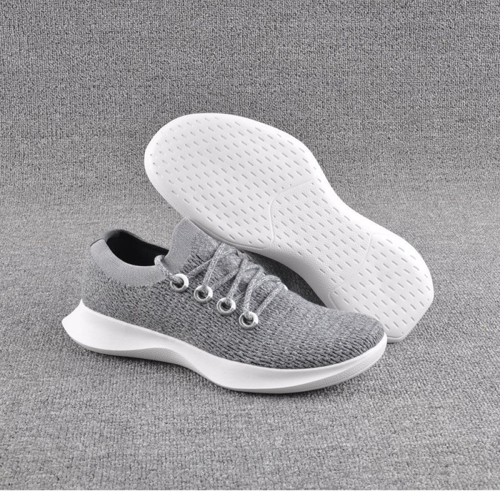 Summer mesh breathable casual shoes for men with wide lasts lightweight and soft soled sports shoes fashionable and versatile driving and walking shoes