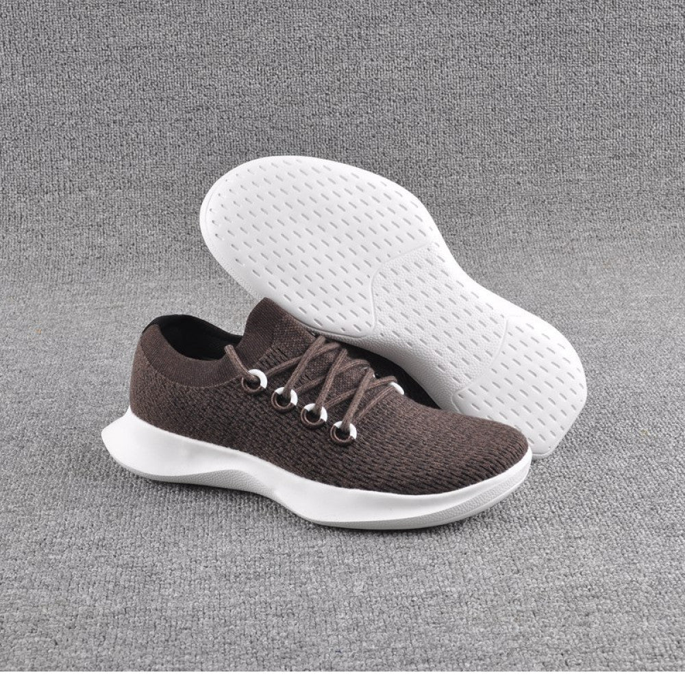 Summer mesh breathable casual shoes for men with wide lasts lightweight and soft soled sports shoes fashionable and versatile driving and walking shoes