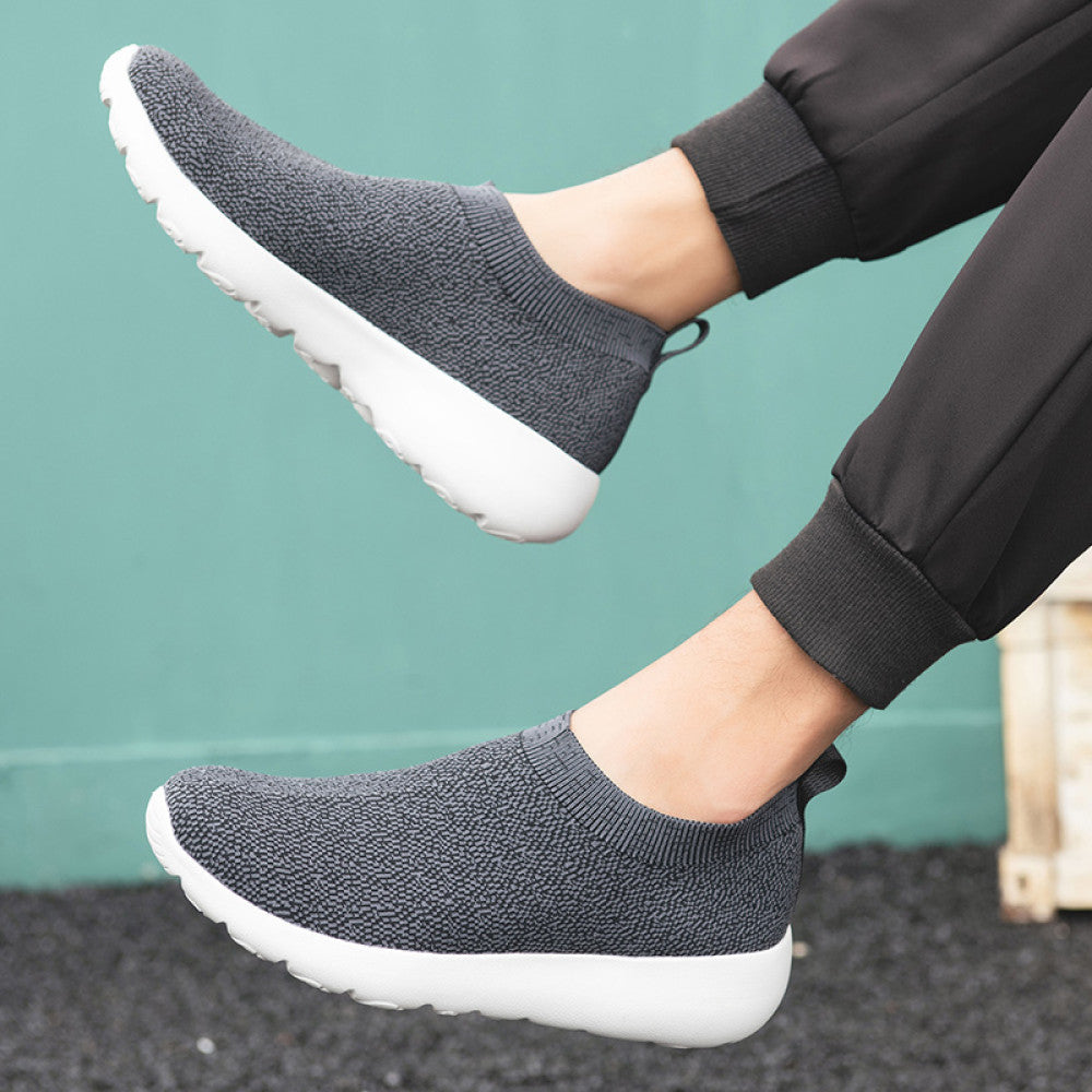 Spring new lightweight sports running shoes with anti slip and elastic soft sole cover versatile casual lazy shoes for men