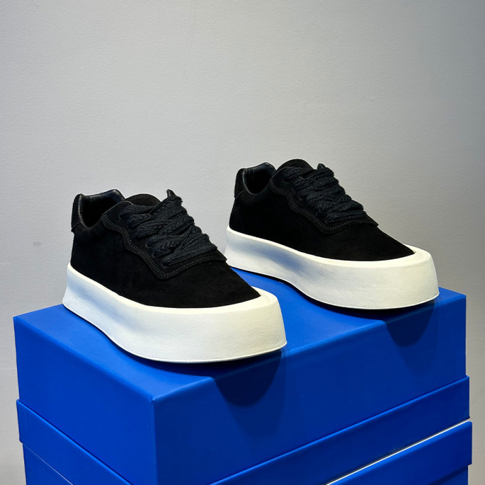 2025 Spring new style solid color sneakers comfortable soft sole heightened lightweight outdoor leisure sports men s shoes