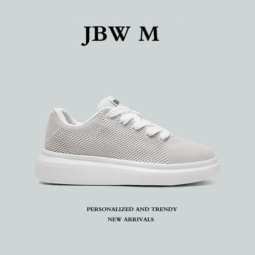 Stepping on poop flying woven black and white board shoes lightweight and breathable comfortable for both men and women sports and leisure shoes skateboard shoes pure black walking shoes