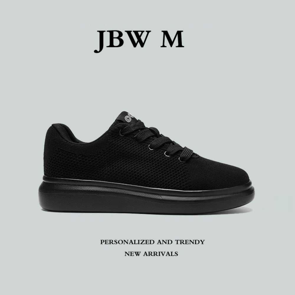 Stepping on poop flying woven black and white board shoes lightweight and breathable comfortable for both men and women sports and leisure shoes skateboard shoes pure black walking shoes