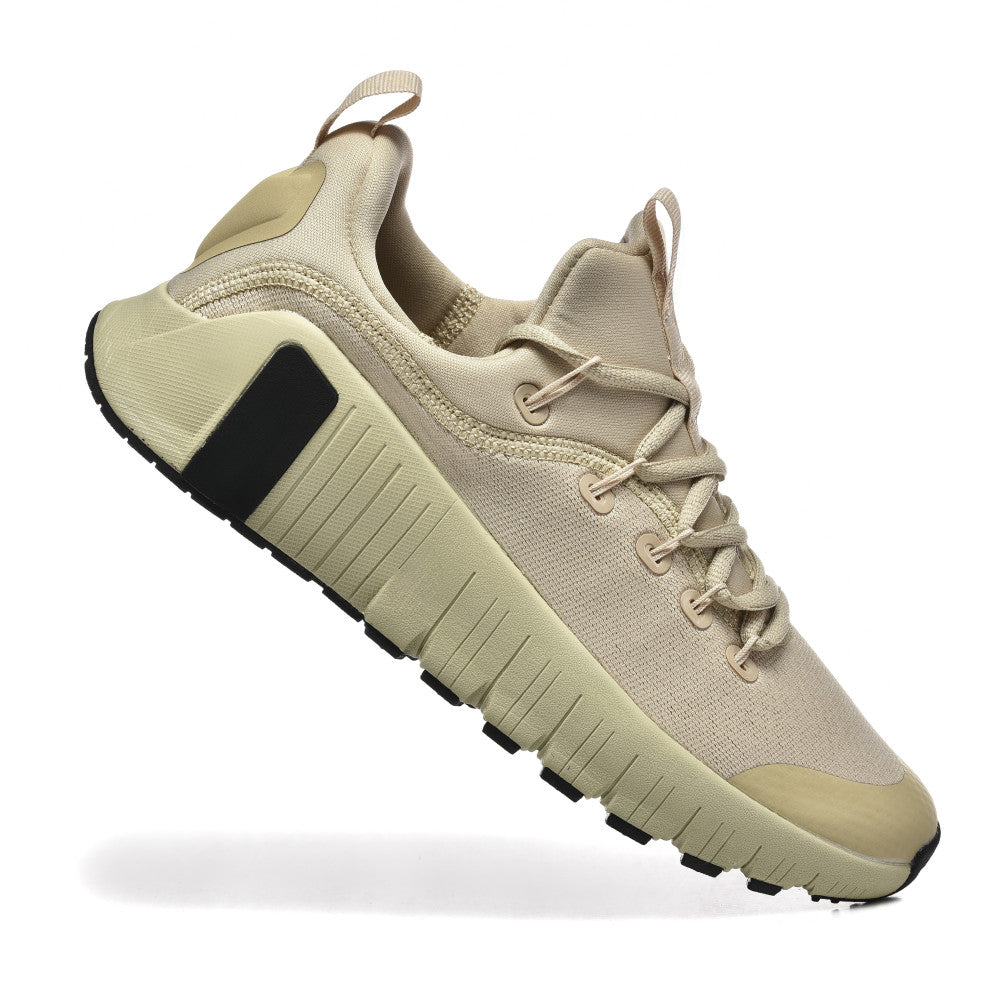 Fashionable sports and leisure shoes image 1