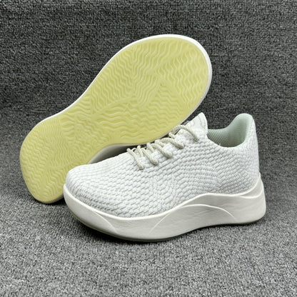 Export of foreign trade orders for Italian mesh casual shoes spring and autumn outdoor men s and women s non slip lightweight sports shoes walking shoes image 163