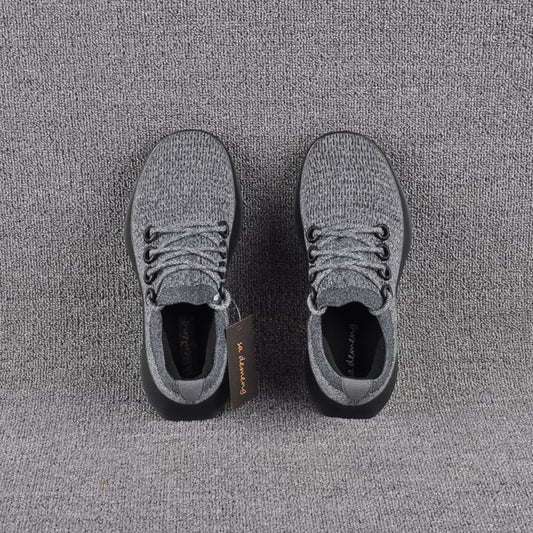 Men and women wearing breathable mesh walking shoes in spring and summer a casual and comfortable daily routine
