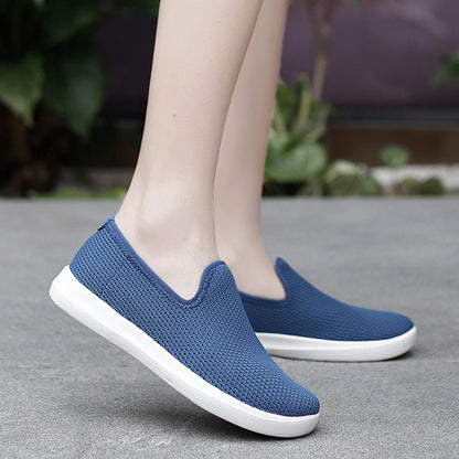 Middle aged and elderly mother s casual shoes lazy shoes flat shoes mesh shoes mother s shoes old Beijing cloth shoes elderly shoes image 2
