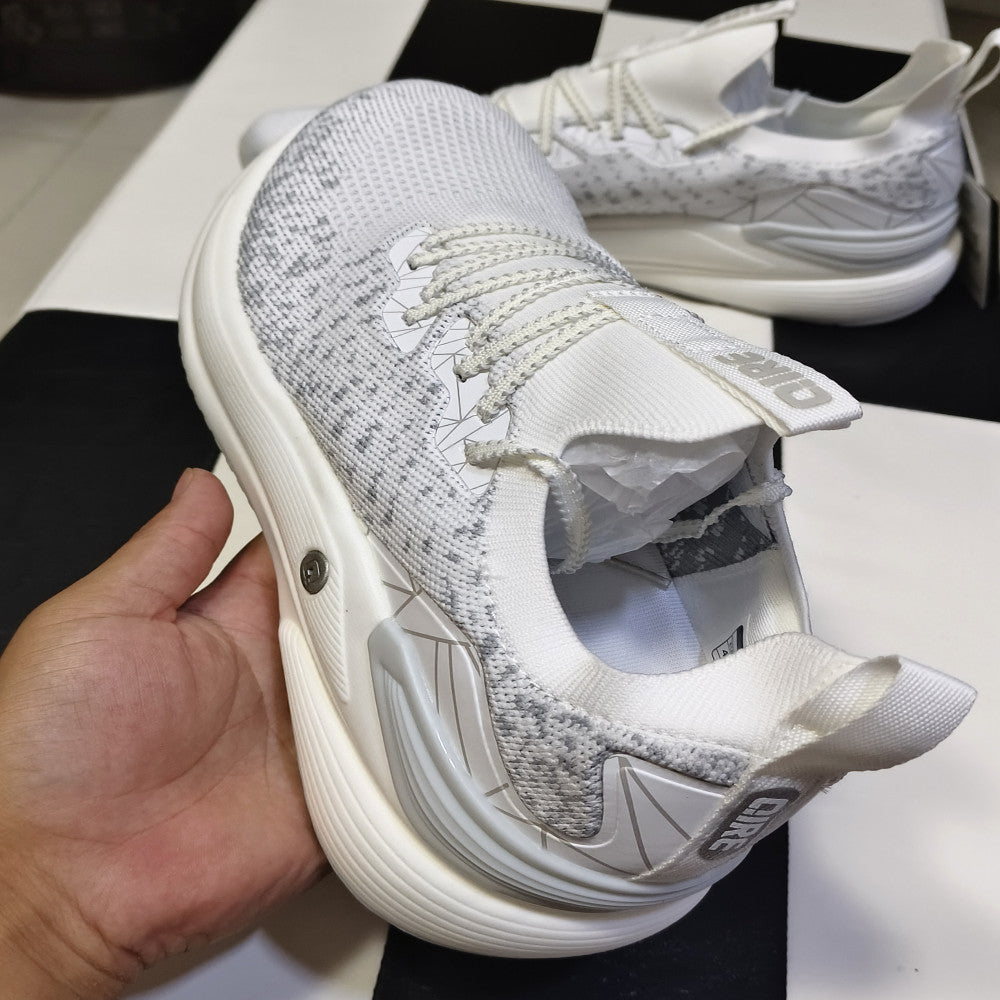 Flywoven breathable sports casual men s shoes are lightweight comfortable wear resistant and non slip image 2