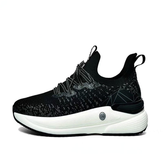Flyknit breathable sports and casual men s shoes are lightweight comfortable wear resistant and slip resistant with one foot on