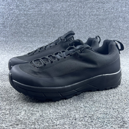 Foreign trade men s and women s outdoor hiking shoes waterproof anti slip wear resistant breathable quick drying lightweight casual travel shoes