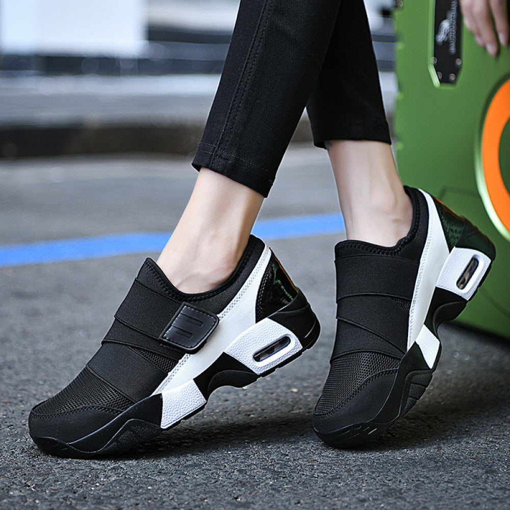 New sports shoes for women Le Fu shoes lightweight and versatile black running shoes comfortable thick soled casual shoes mesh single shoes image 2
