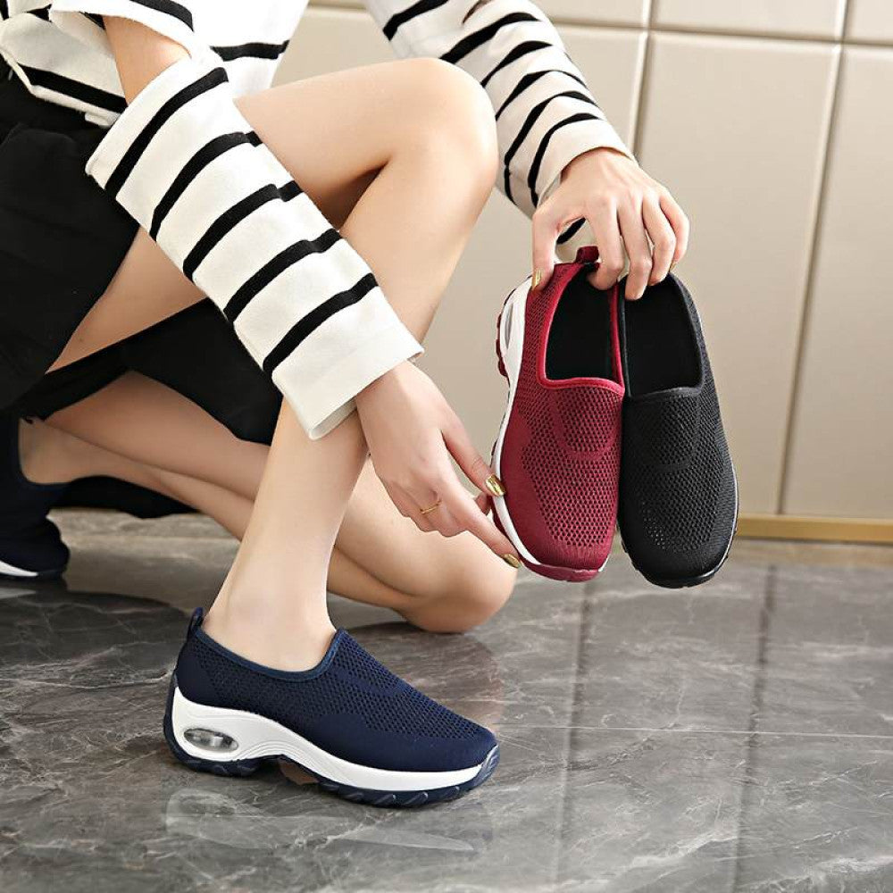 Soft sole elderly shoes women s sports wide foot mother shoes one step spring and summer middle aged grandmother shoes non slip walking shoes image 3