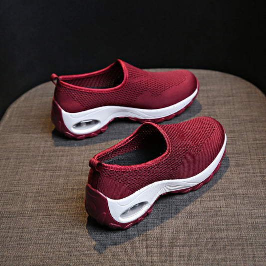 Soft sole elderly shoes women s sports wide foot mother shoes one step spring and summer middle aged grandmother shoes non slip walking shoes