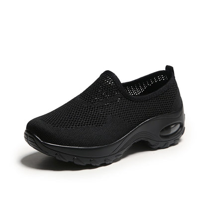 Soft sole elderly shoes women s sports wide foot mother shoes one step spring and summer middle aged grandmother shoes non slip walking shoes